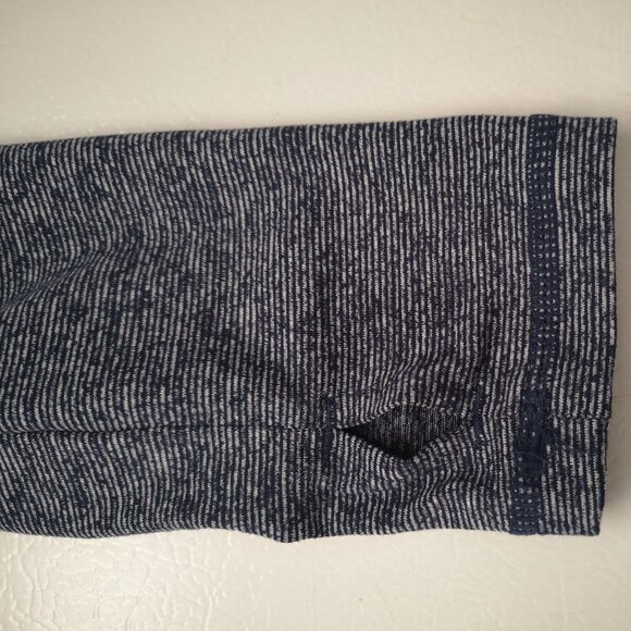 2/$30.00 - Head Ladies Size Small Fitted Navy 1/4 Zip Athletic Top - Picture 10 of 13